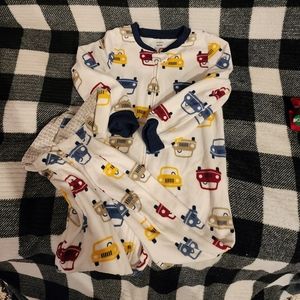 Boys Carters footie pajamas pj's size 5T
